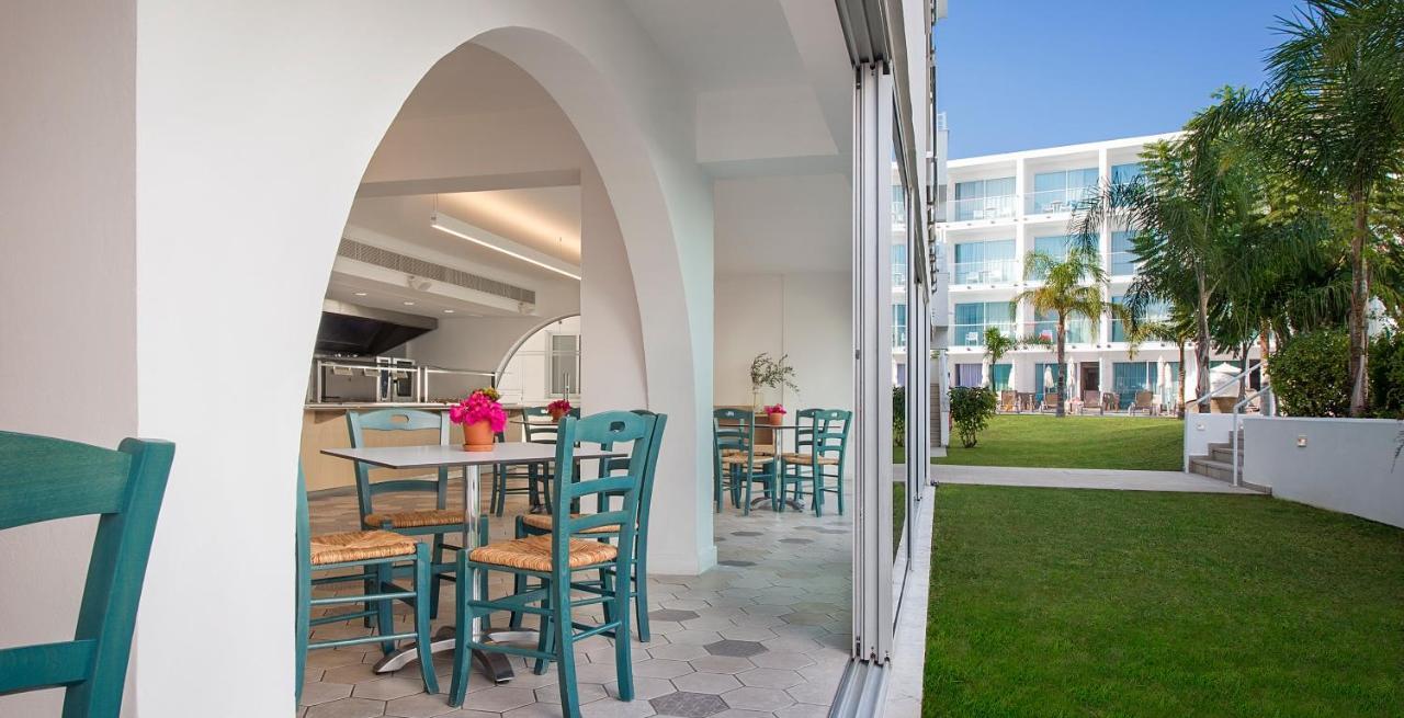 Sofianna Resort & Spa Paphos Exterior foto